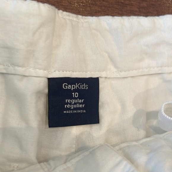 Gap White Shorts with Eyelet Trim - Picture 3 of 6